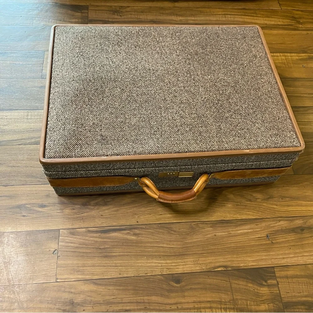 Vintage Hartmann Tweed Brown Leather Carry On Travel Luggage 25”18”x8”